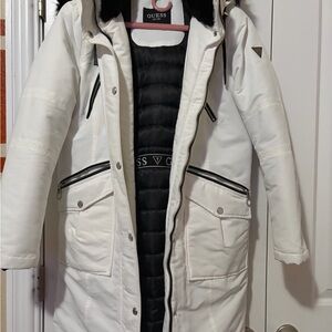 Guess Ivory Puffer Jacket Coat with Faux Fur Hoodies size L